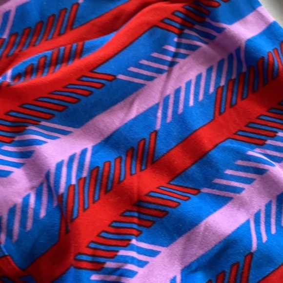 Lot of (3) LuLaroe Tall & Curvy leggings - Picture 4 of 11